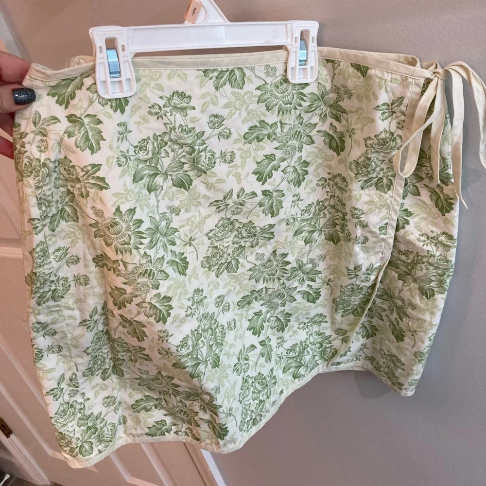 J. Crew green cotton floral mini wrap skirt size 8